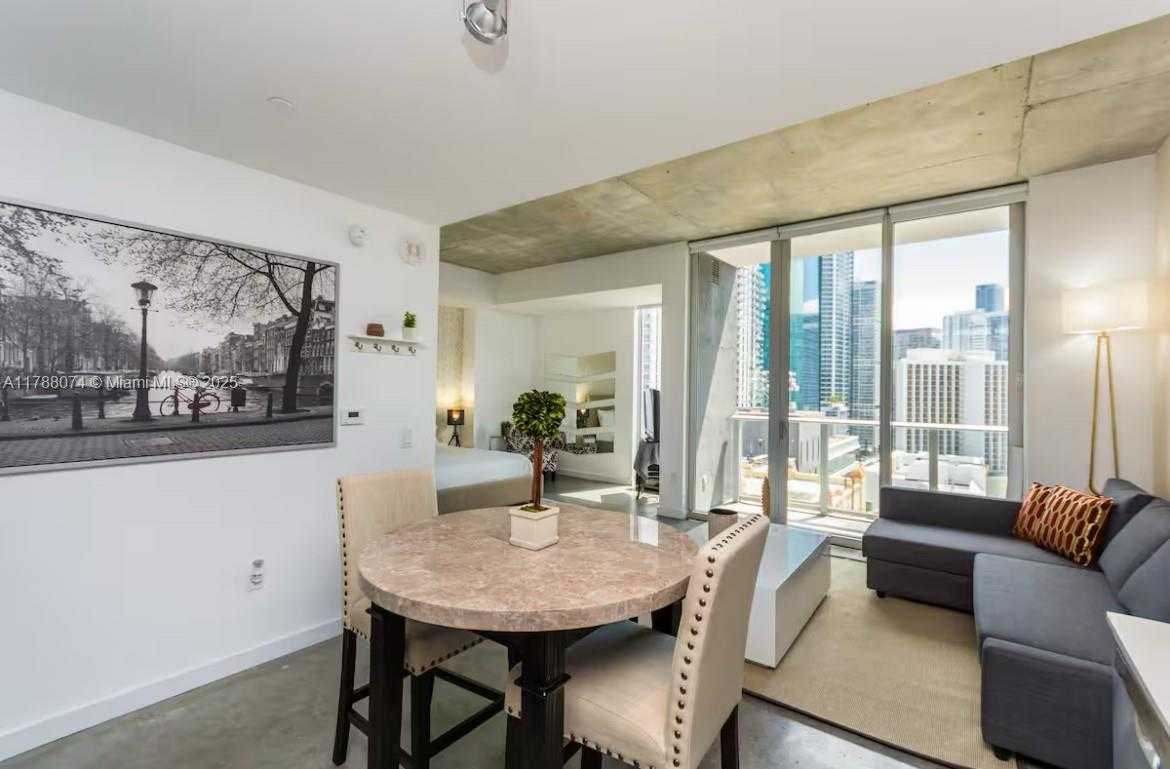 Small Image of 151 SOUTH EAST 1ST ST #1807, Miami Number 3