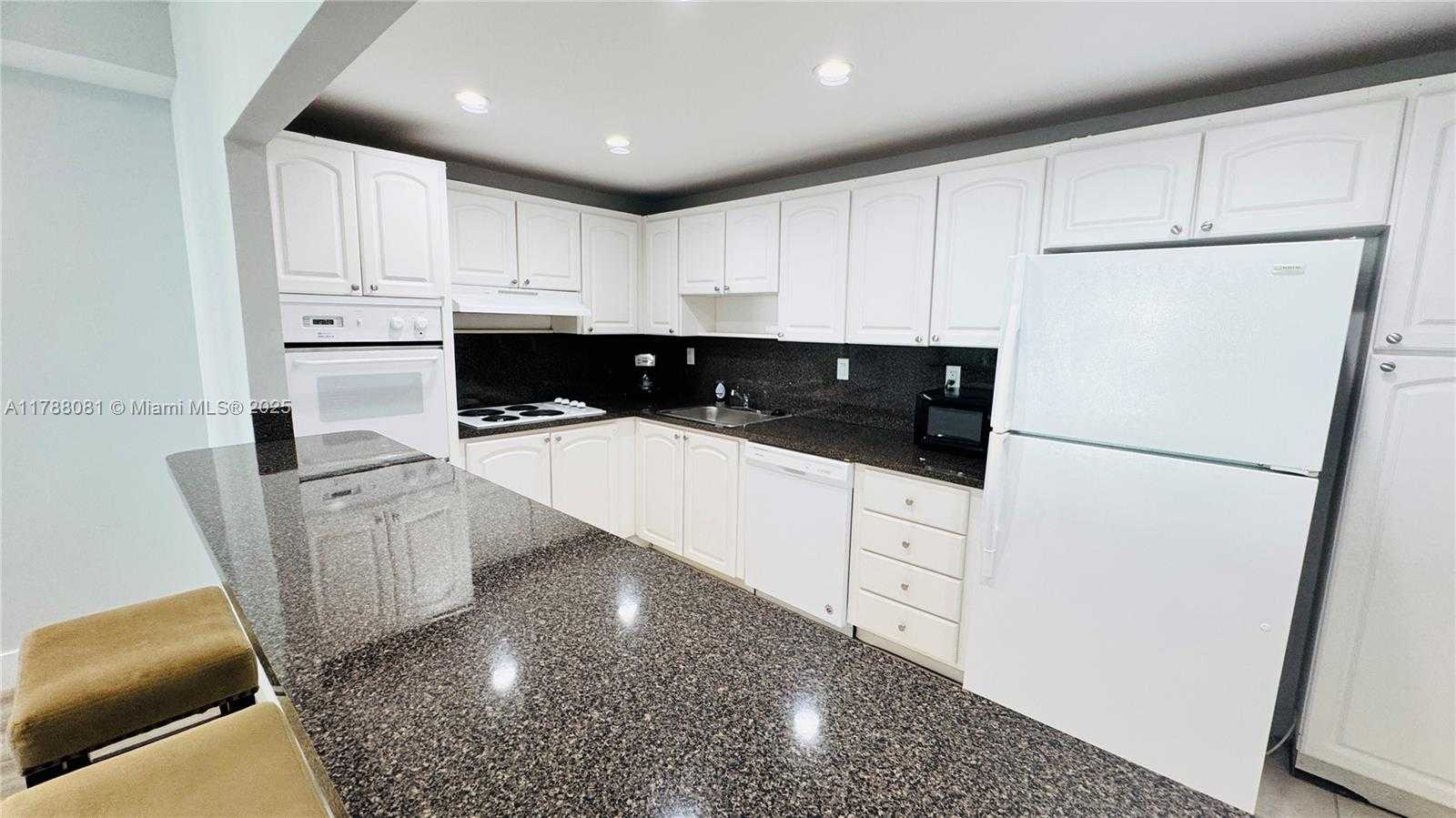 Small Image of 19390 COLLINS AVE #518, Sunny Isles Beach Number 17