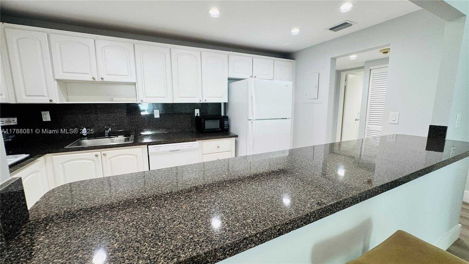 Small Image of 19390 COLLINS AVE #518, Sunny Isles Beach Number 18