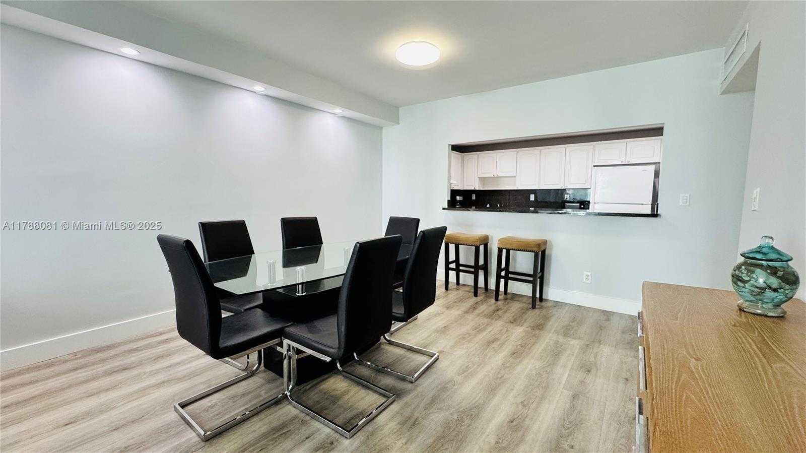Small Image of 19390 COLLINS AVE #518, Sunny Isles Beach Number 22