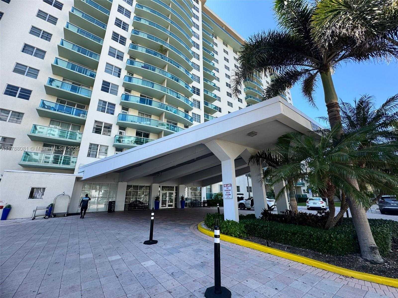 Small Image of 19390 COLLINS AVE #518, Sunny Isles Beach Number 3