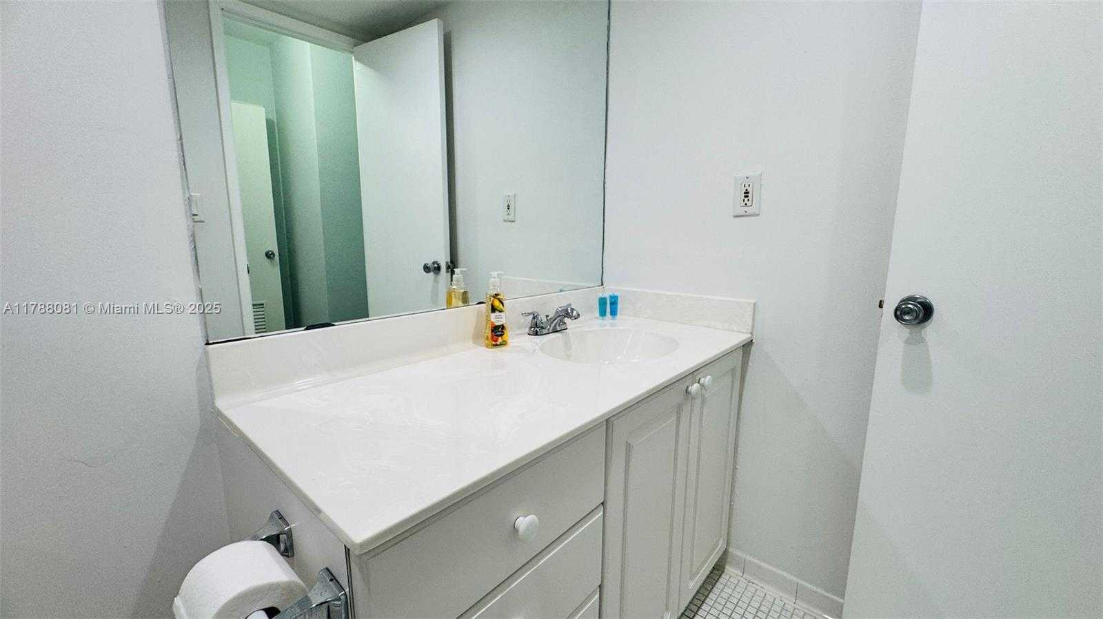 Small Image of 19390 COLLINS AVE #518, Sunny Isles Beach Number 32