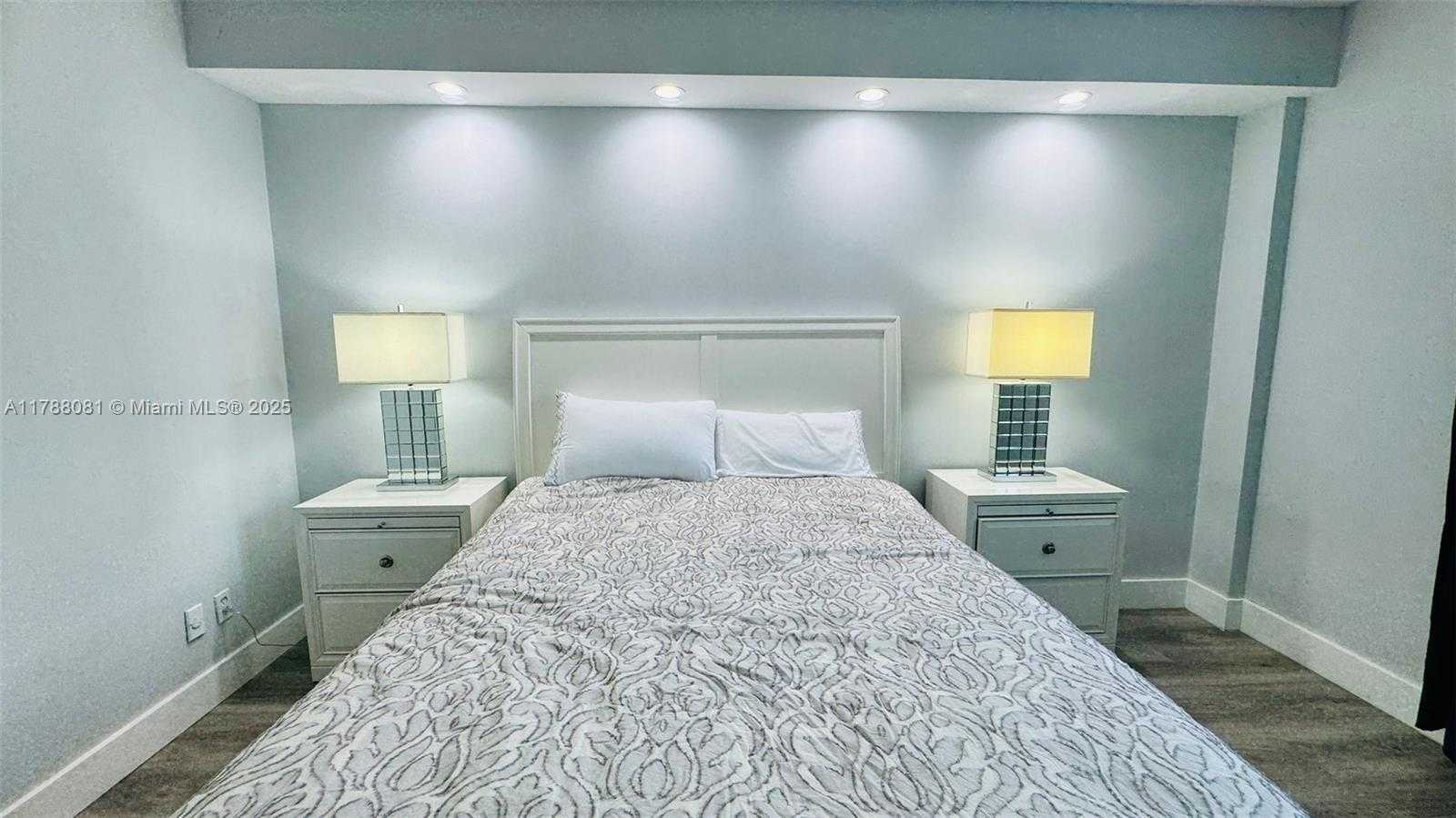 Small Image of 19390 COLLINS AVE #518, Sunny Isles Beach Number 37