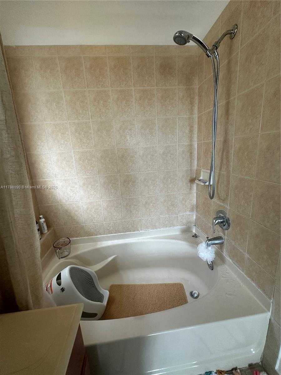 Small Image of 11002 NORTH WEST 83RD ST #201, Doral Number 16