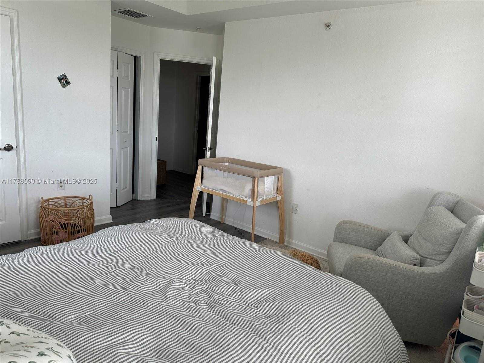 Small Image of 11002 NORTH WEST 83RD ST #201, Doral Number 20