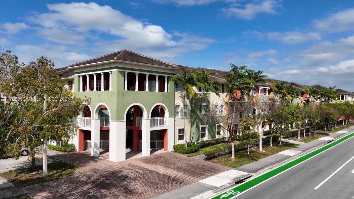 Small Image of 11002 NORTH WEST 83RD ST #201, Doral Number 26