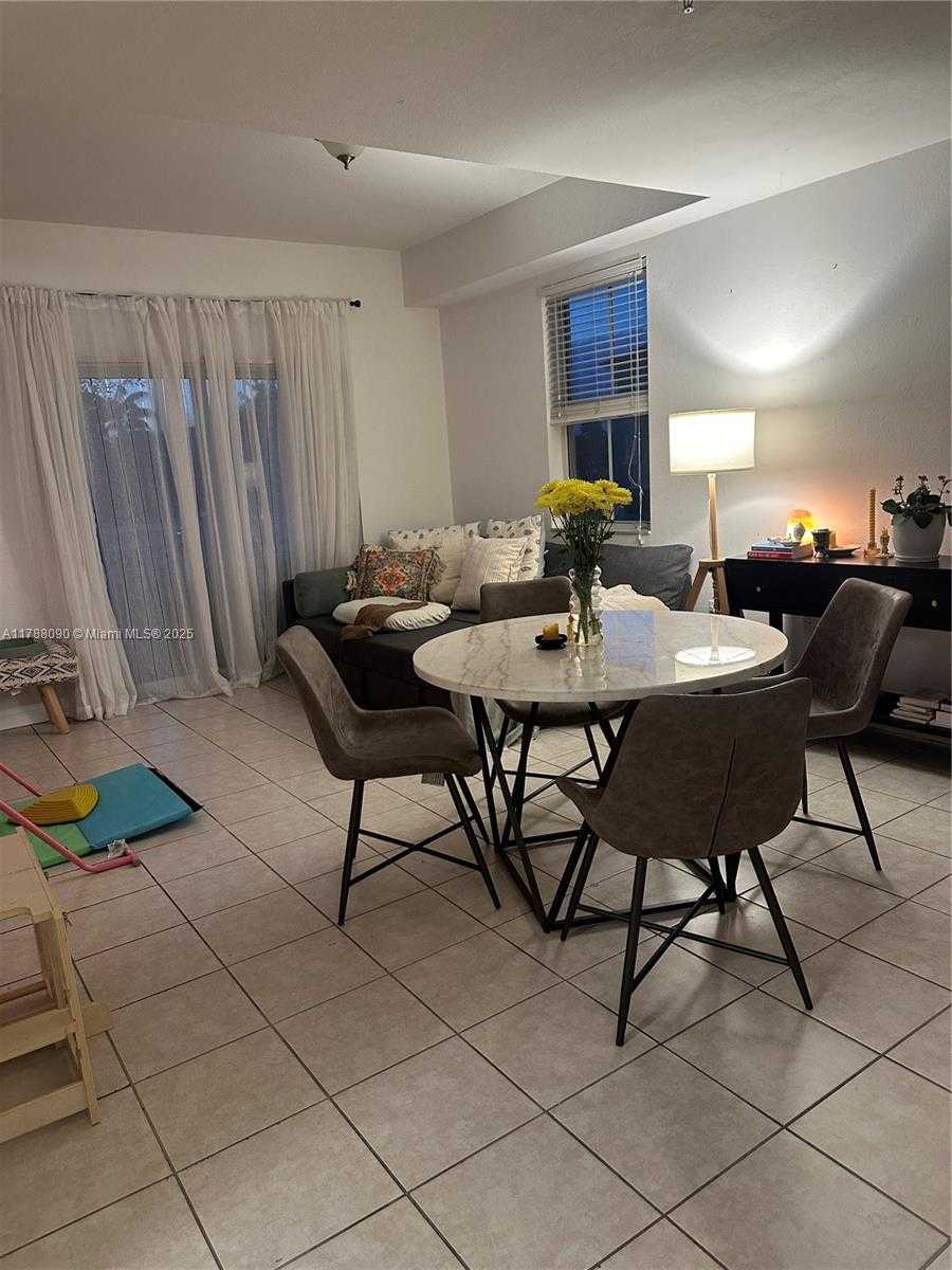 Small Image of 11002 NORTH WEST 83RD ST #201, Doral Number 7