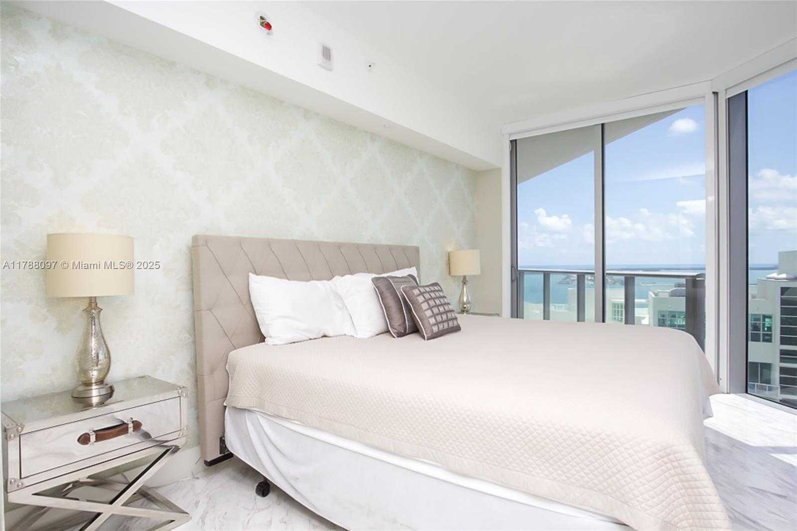 Small Image of 1300 BRICKELL BAY DR #3102, Miami Number 10