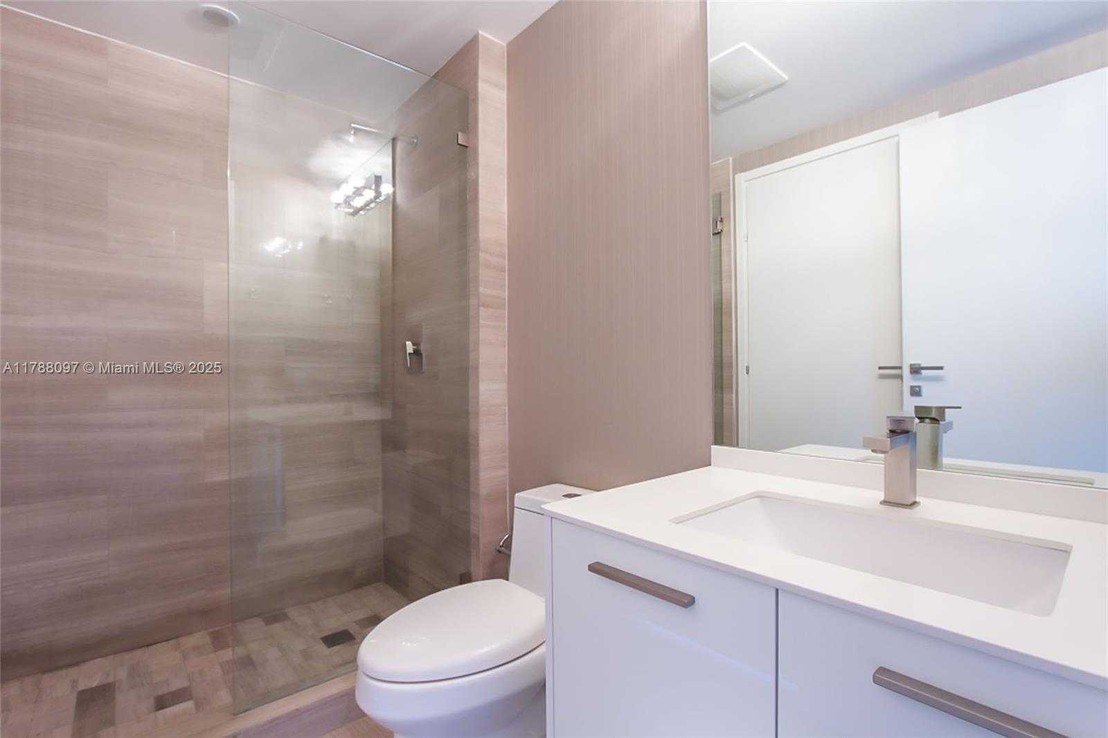 Small Image of 1300 BRICKELL BAY DR #3102, Miami Number 19