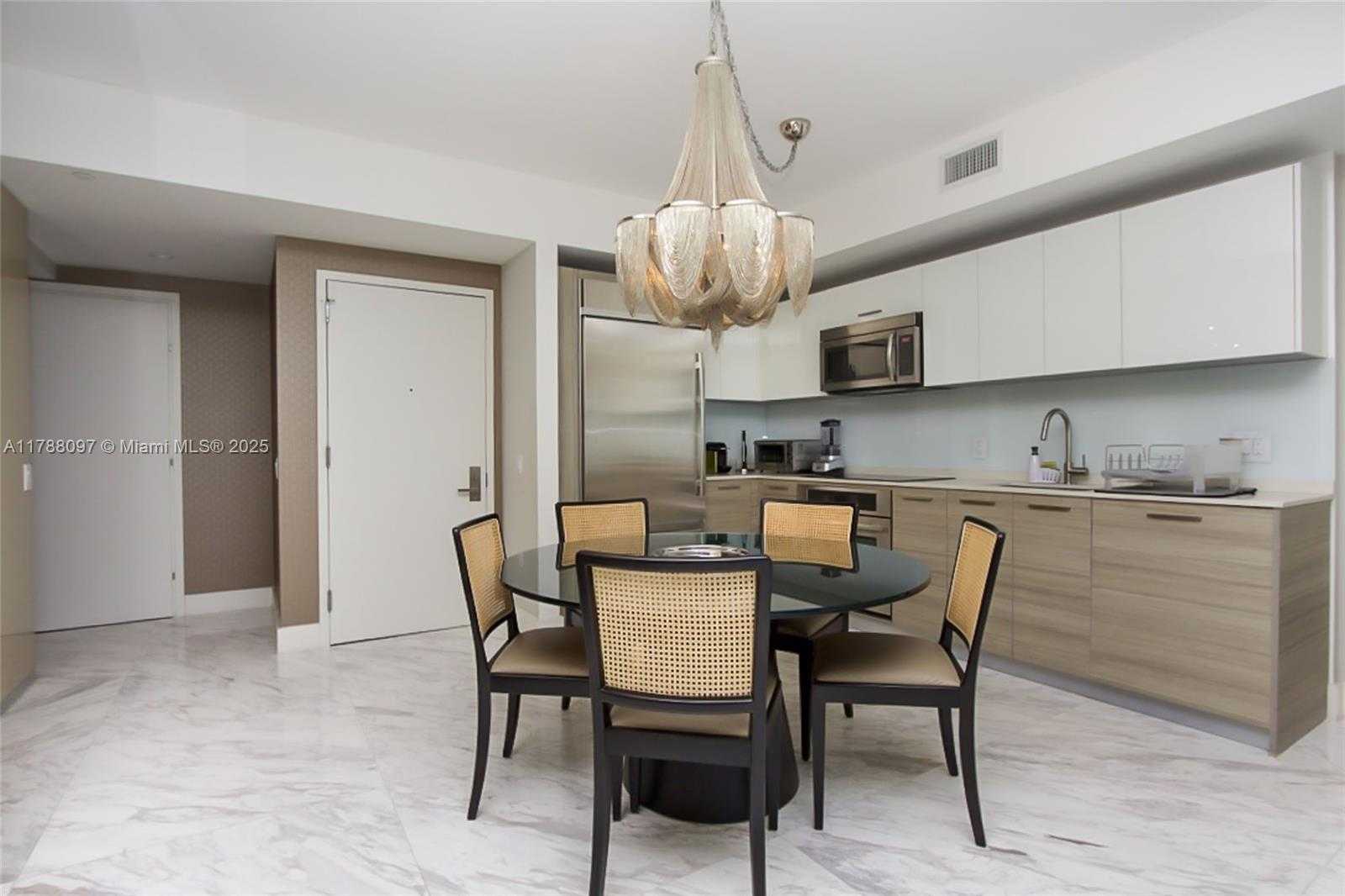 Small Image of 1300 BRICKELL BAY DR #3102, Miami Number 5