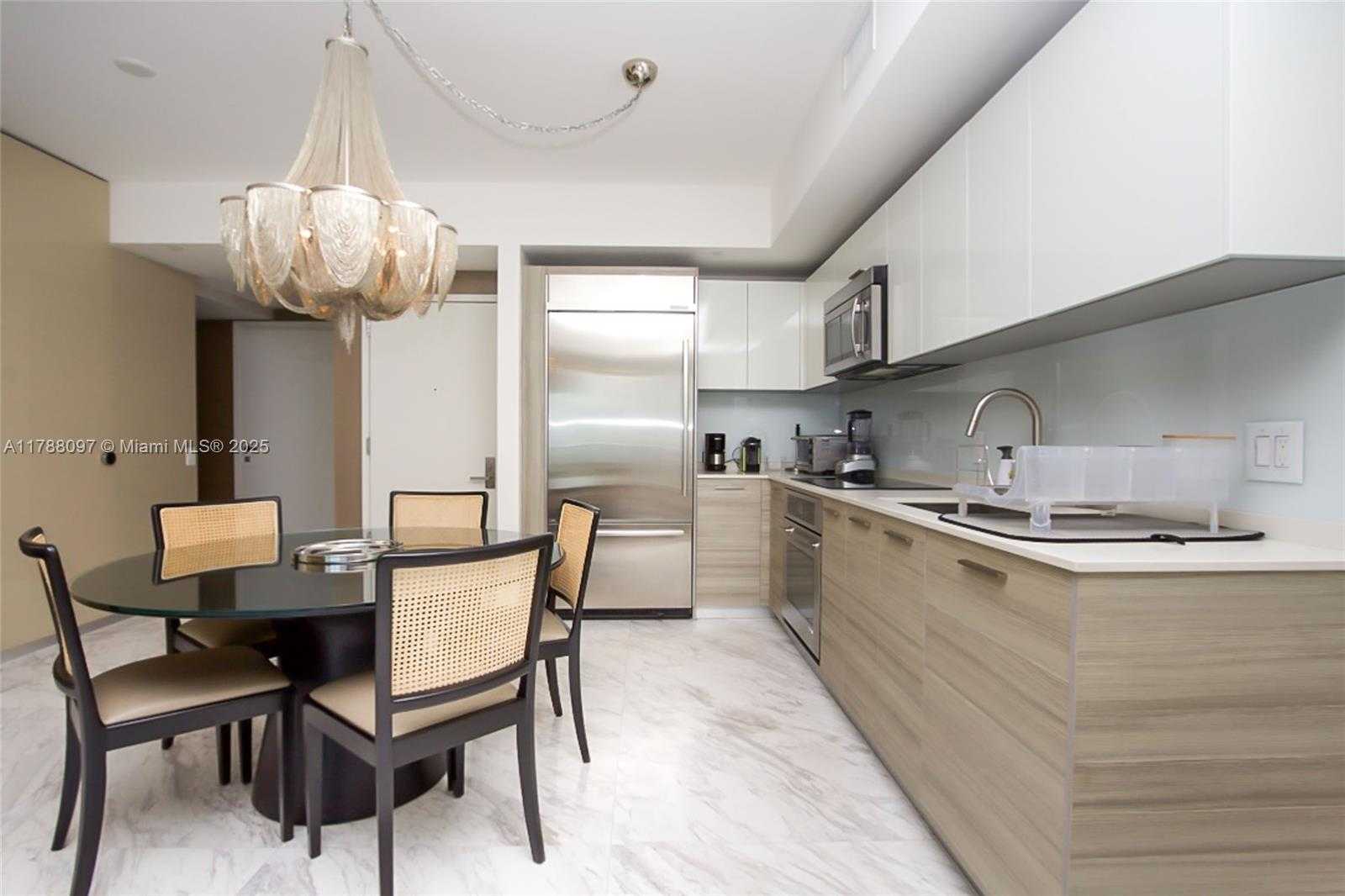 Small Image of 1300 BRICKELL BAY DR #3102, Miami Number 6