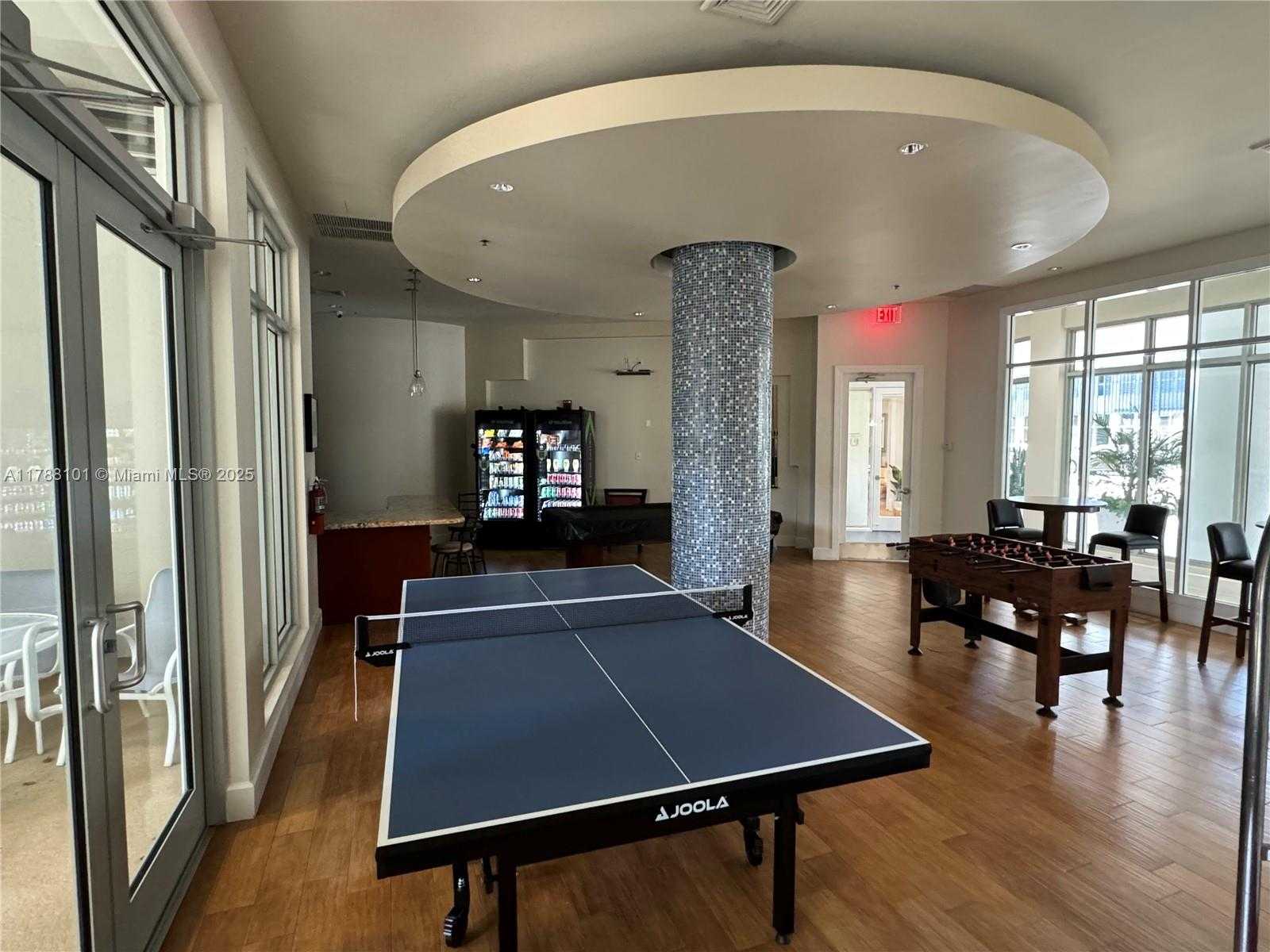 Small Image of 1830 RADIUS DR #916, Hollywood Number 9