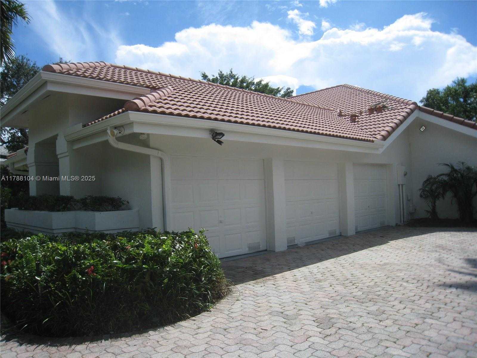 Small Image of 9818 SOUTH WEST 111TH TER, Miami Number 30