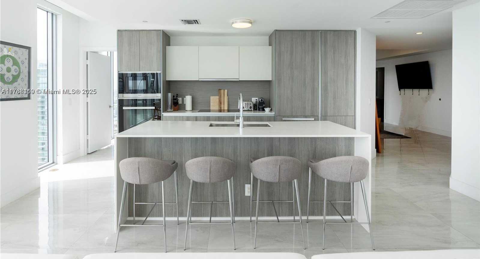 Small Image of 2900 NORTH EAST 7TH AVE #3007, Miami Number 6