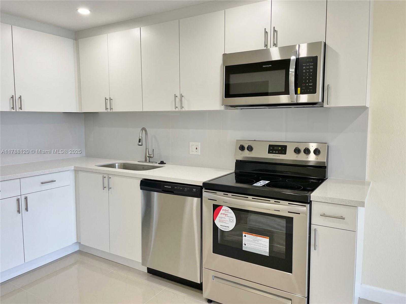 Small Image of 16851 NORTH EAST 23RD AVE #A411, North Miami Beach Number 3
