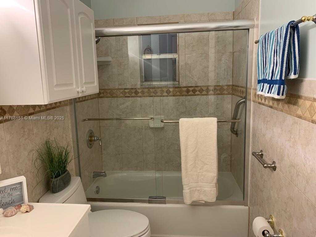 Small Image of 1520 MCKINLEY ST #118E, Hollywood Number 20