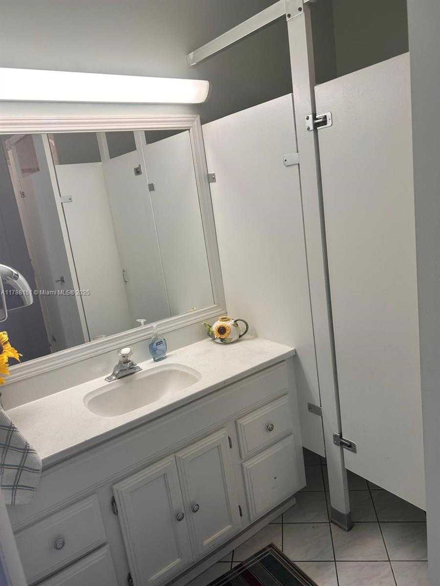 Small Image of 1520 MCKINLEY ST #118E, Hollywood Number 21