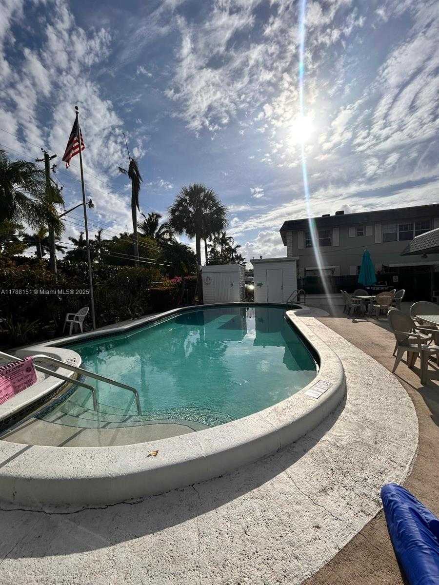 Small Image of 1520 MCKINLEY ST #118E, Hollywood Number 23