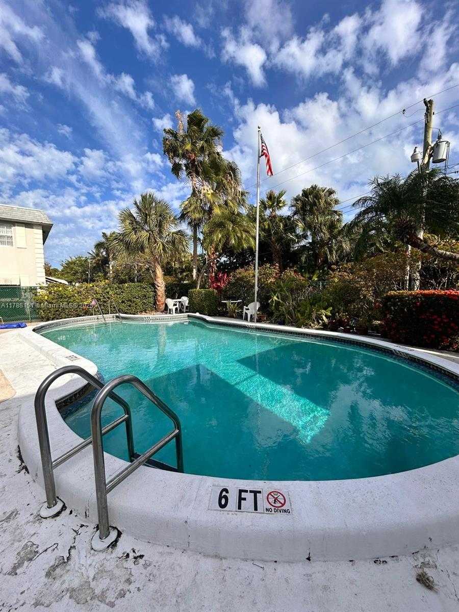 Small Image of 1520 MCKINLEY ST #118E, Hollywood Number 24