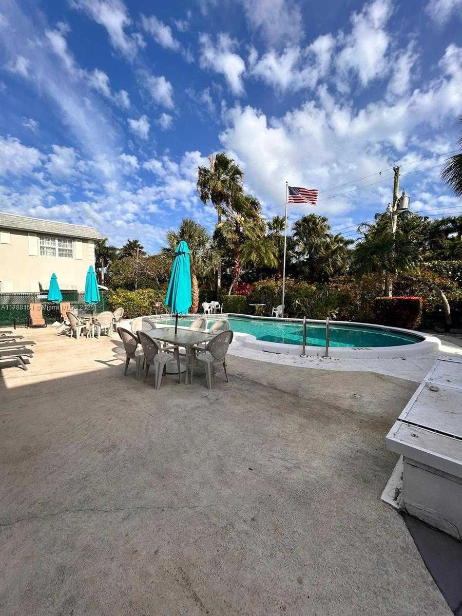 Small Image of 1520 MCKINLEY ST #118E, Hollywood Number 25