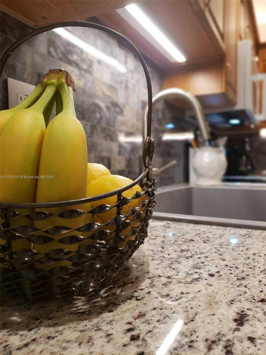 Small Image of 1520 MCKINLEY ST #118E, Hollywood Number 5