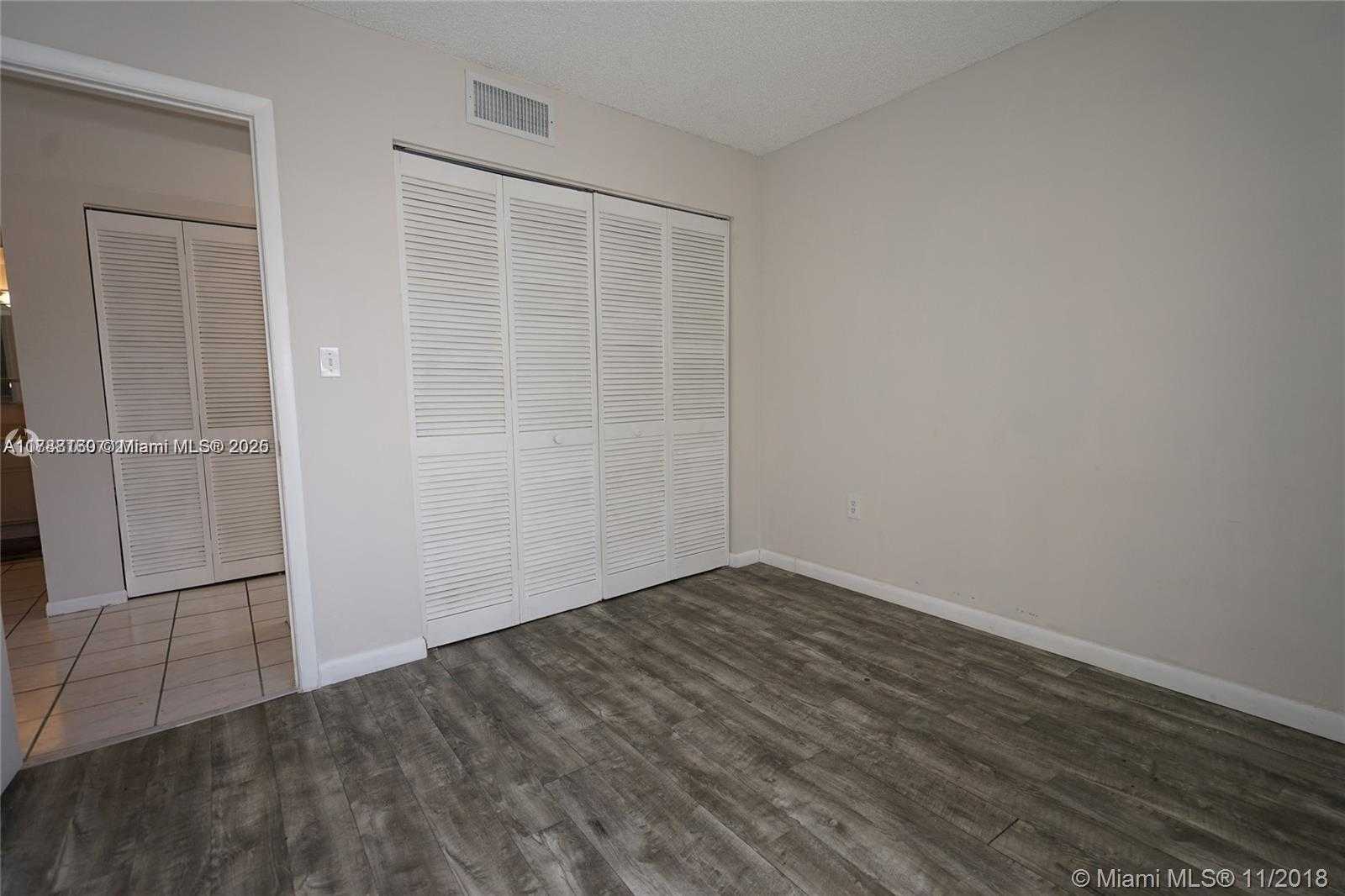 Small Image of 5201 ORDUNA DR #12, Coral Gables Number 10