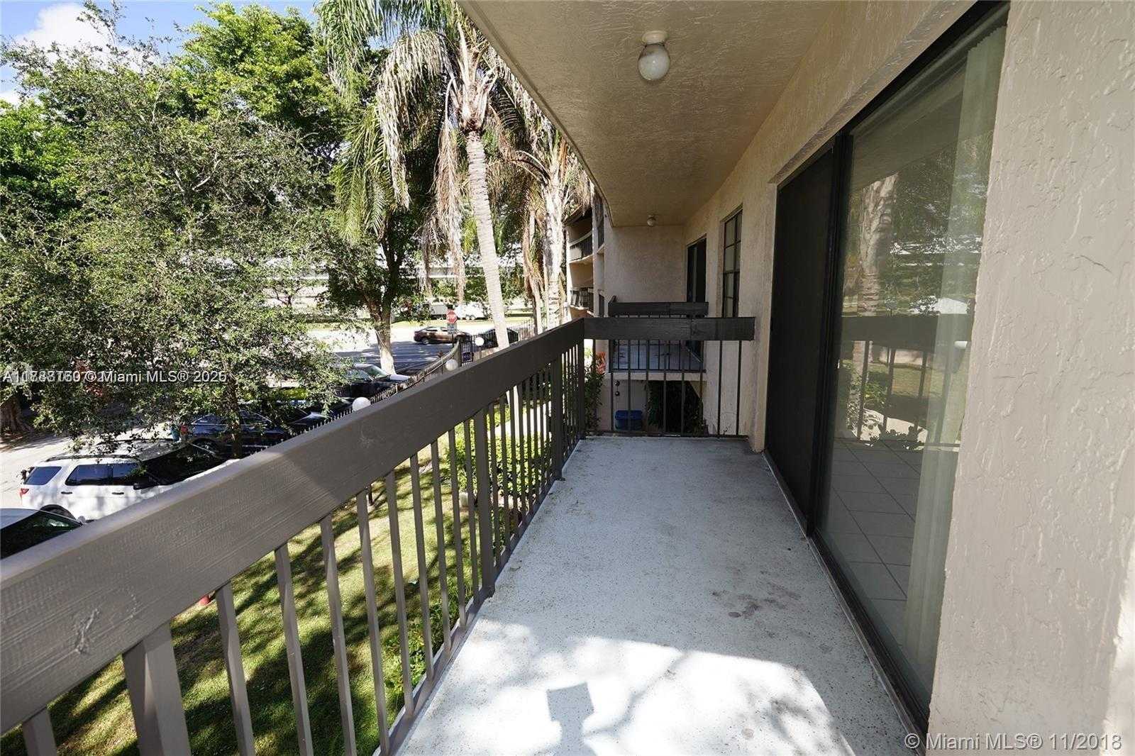 Small Image of 5201 ORDUNA DR #12, Coral Gables Number 18