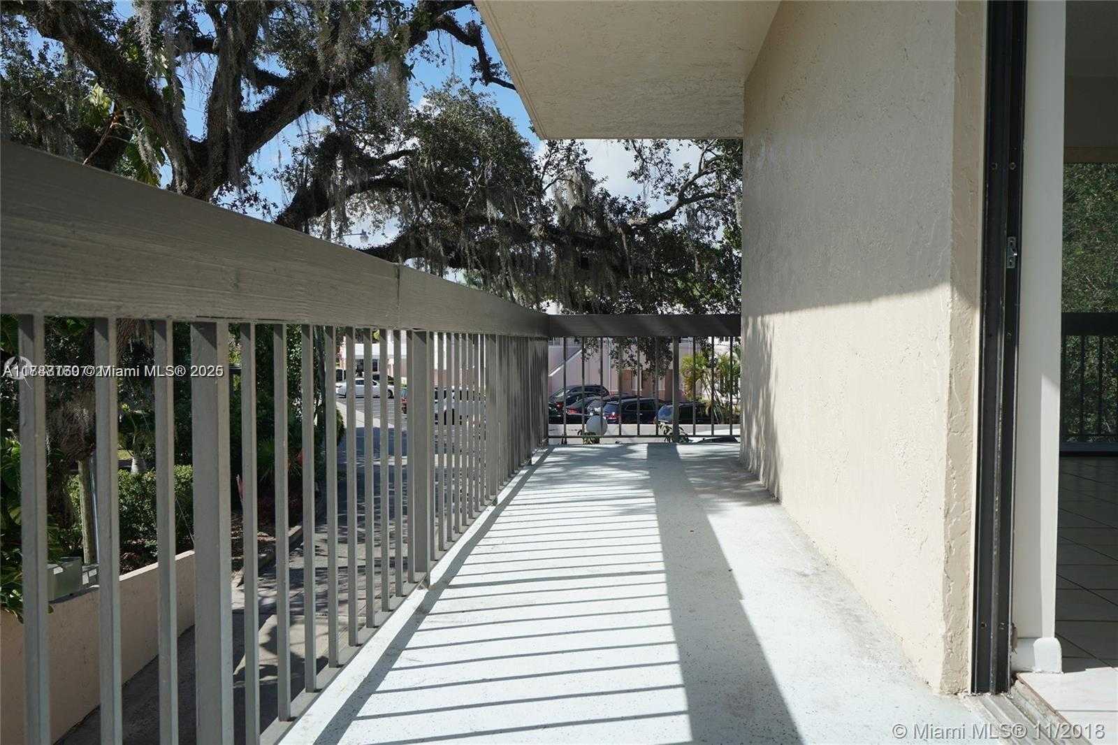 Small Image of 5201 ORDUNA DR #12, Coral Gables Number 21