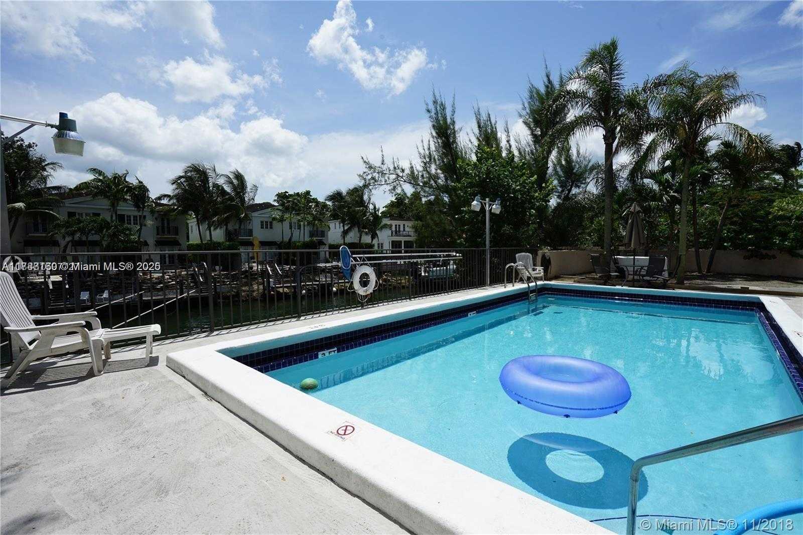 Small Image of 5201 ORDUNA DR #12, Coral Gables Number 24