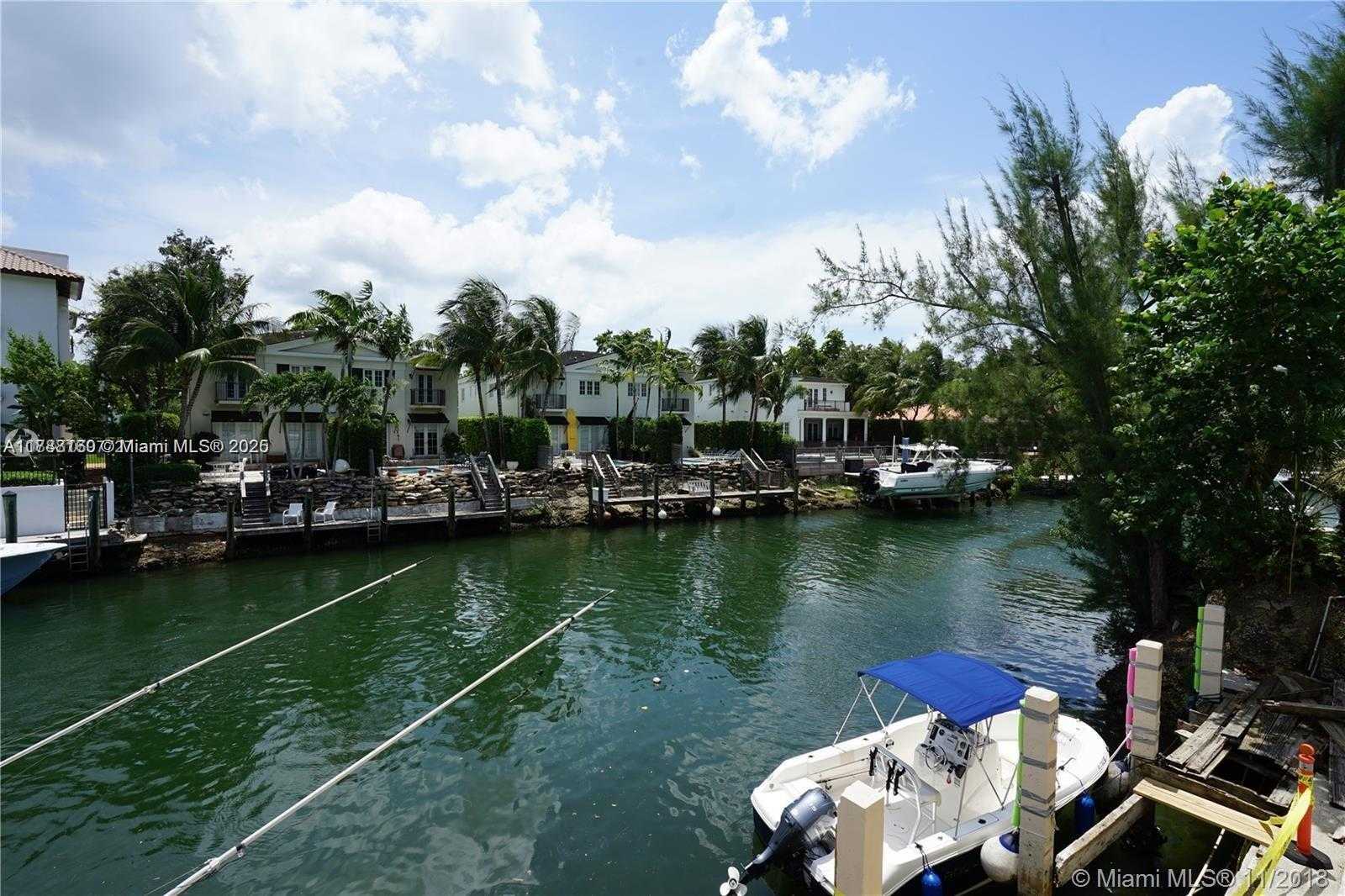 Small Image of 5201 ORDUNA DR #12, Coral Gables Number 27