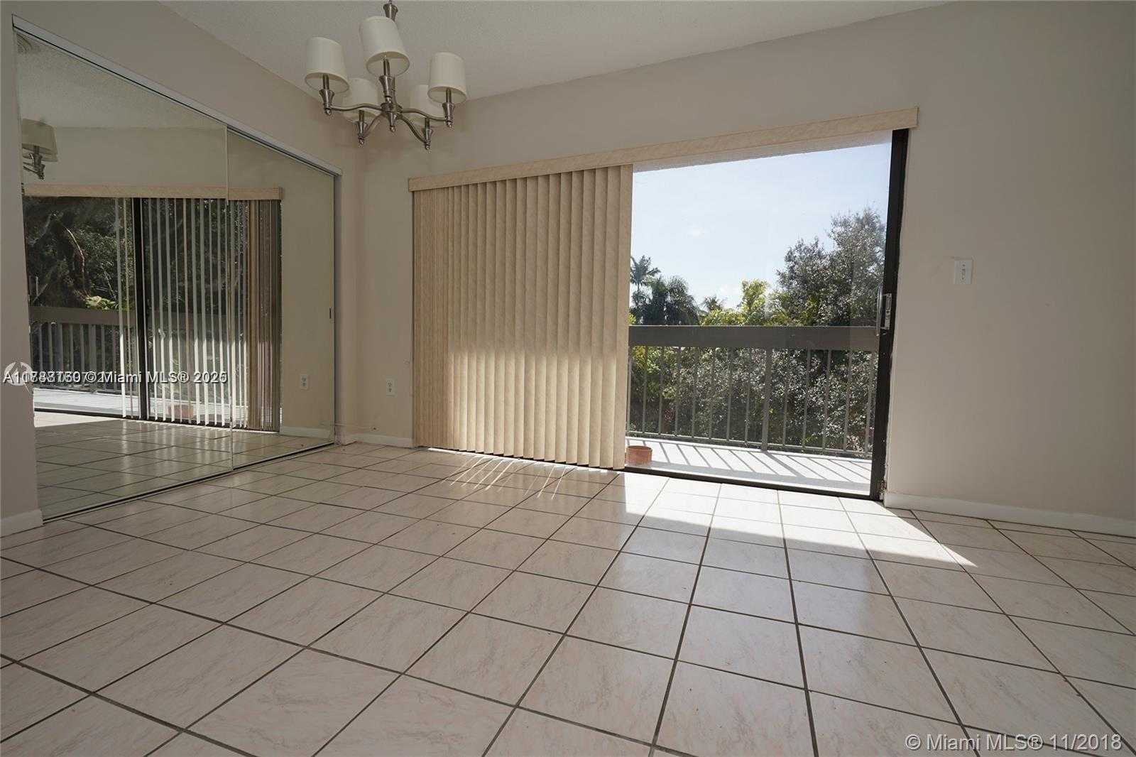 Small Image of 5201 ORDUNA DR #12, Coral Gables Number 6