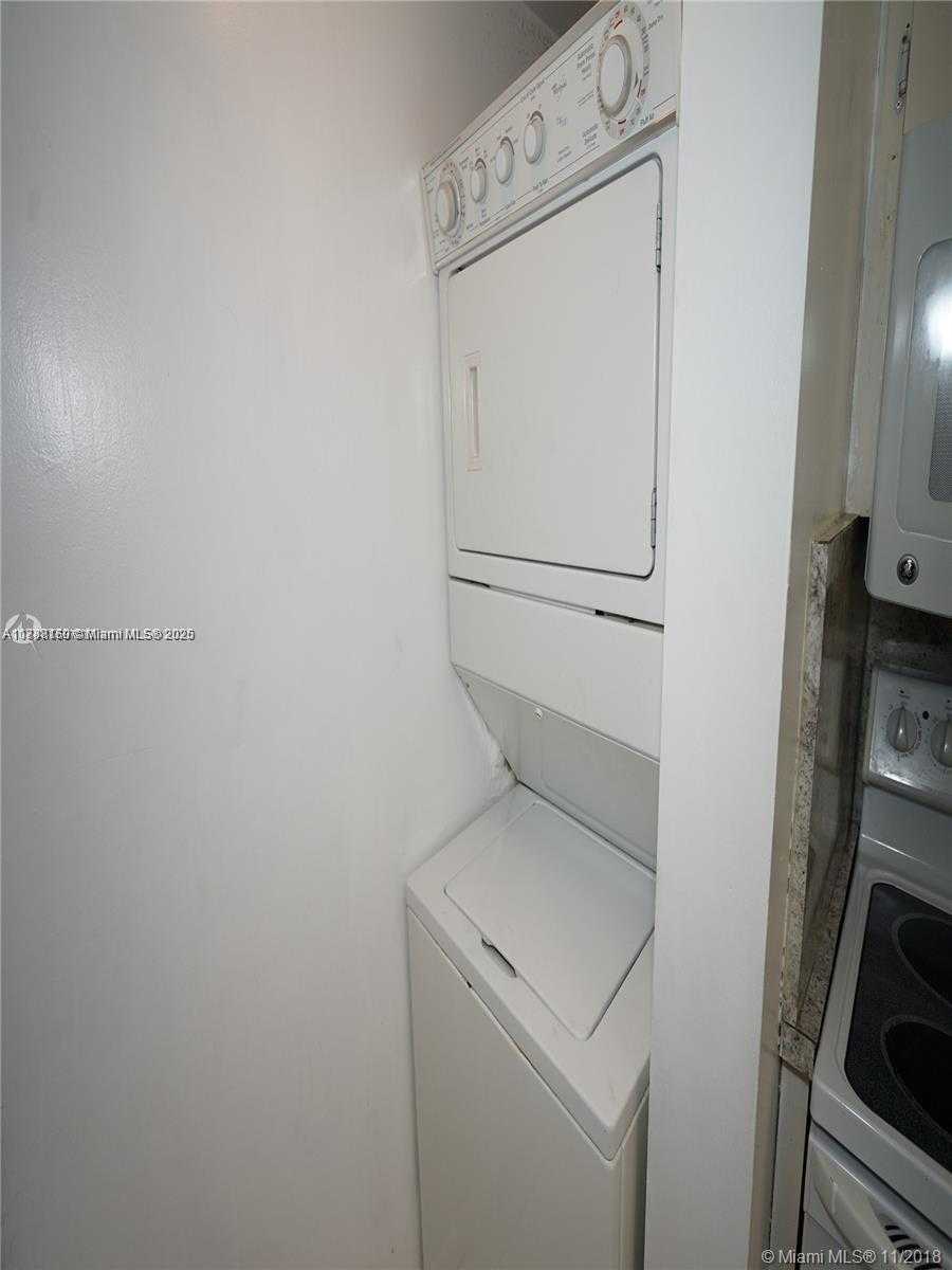 Small Image of 5201 ORDUNA DR #12, Coral Gables Number 8
