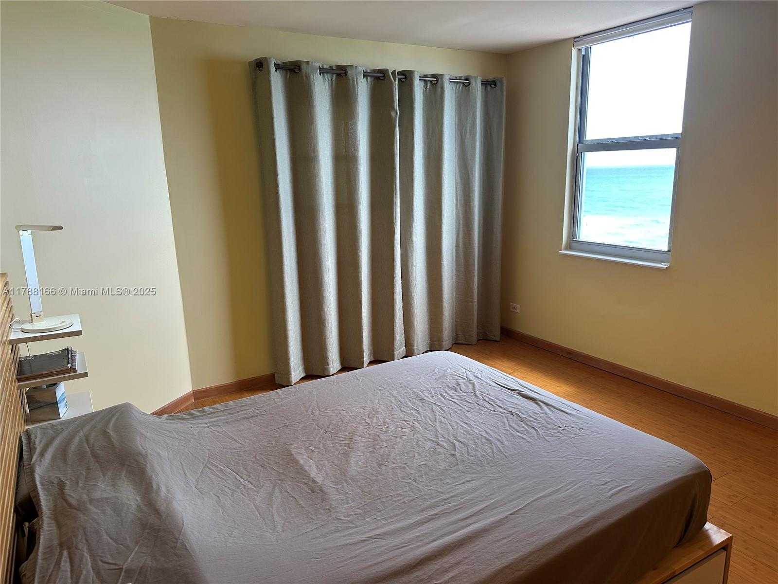 Small Image of 6039 COLLINS AVE #801, Miami Beach Number 13
