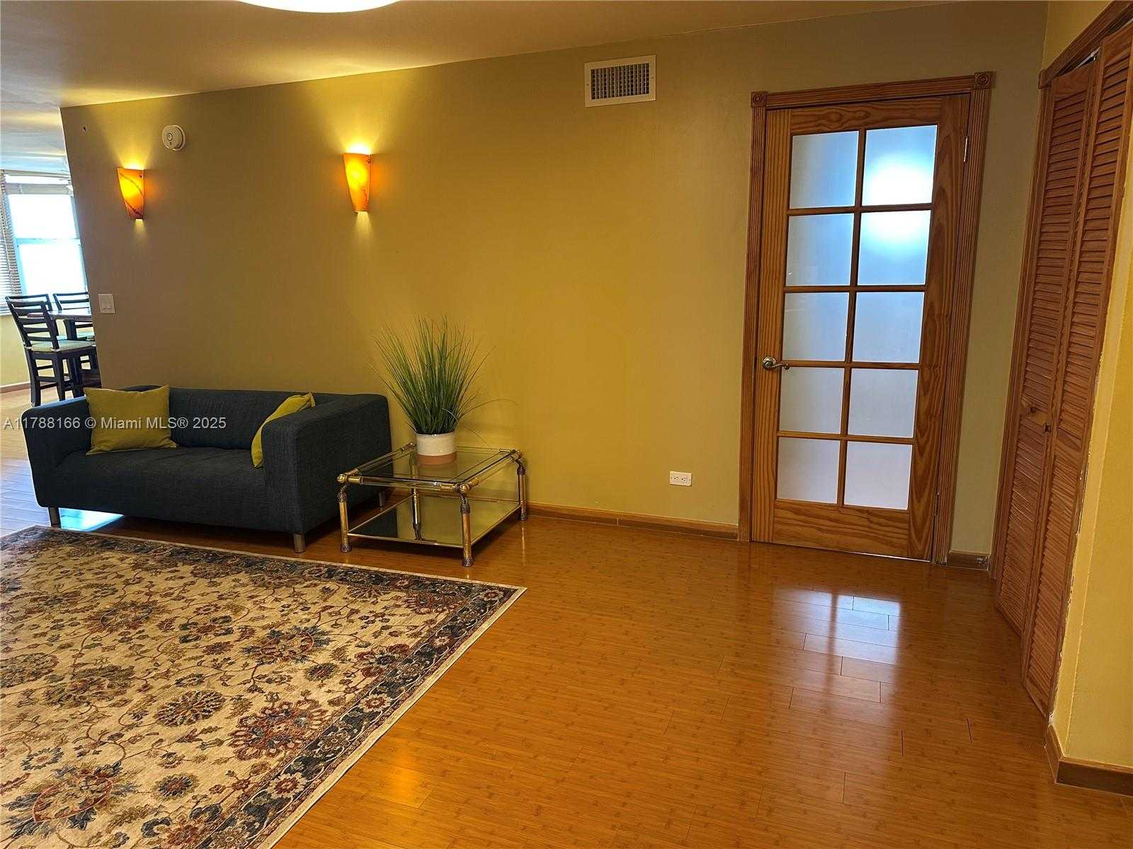 Small Image of 6039 COLLINS AVE #801, Miami Beach Number 14