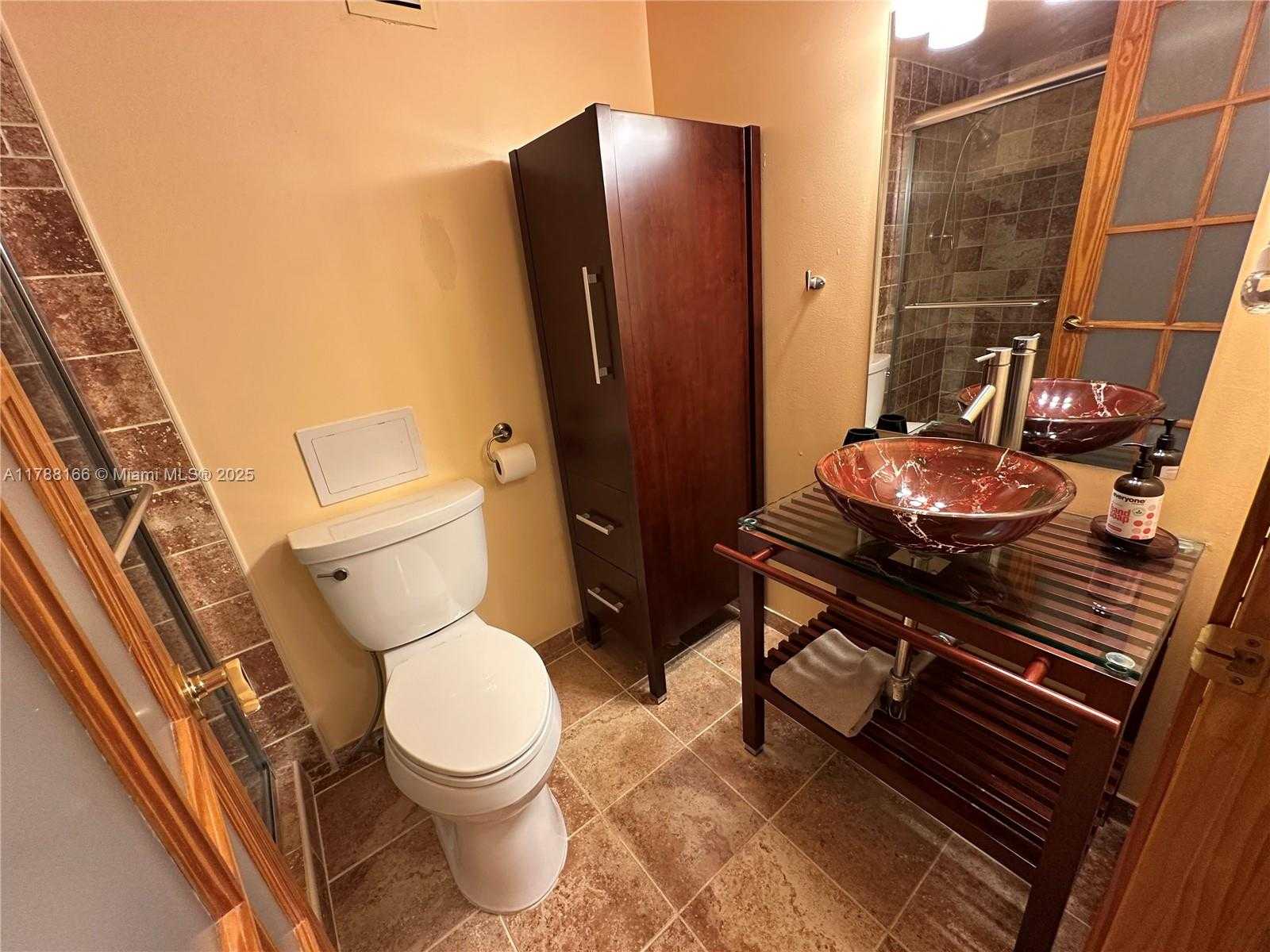 Small Image of 6039 COLLINS AVE #801, Miami Beach Number 18