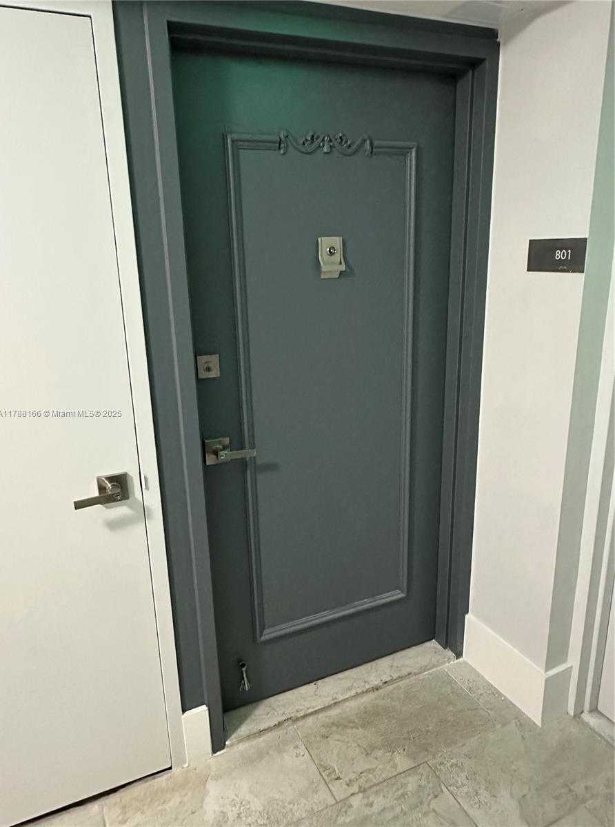 Small Image of 6039 COLLINS AVE #801, Miami Beach Number 21