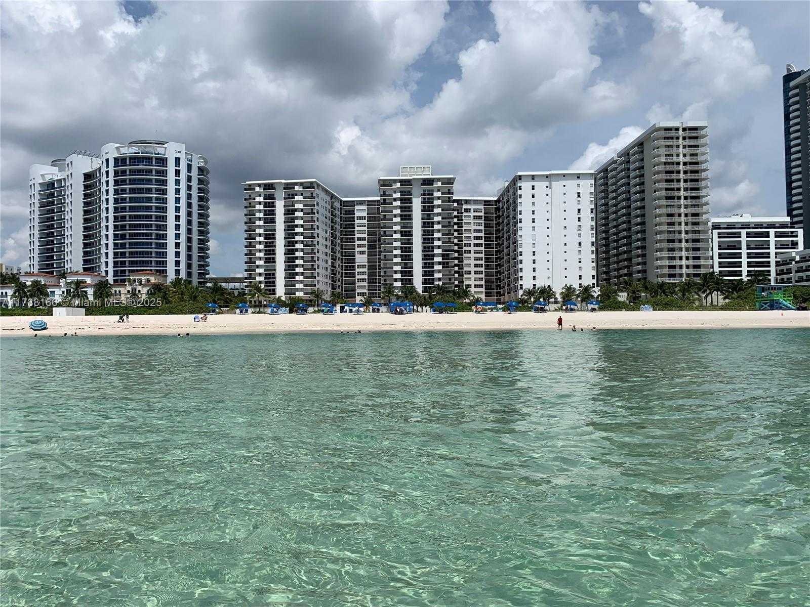 Small Image of 6039 COLLINS AVE #801, Miami Beach Number 4