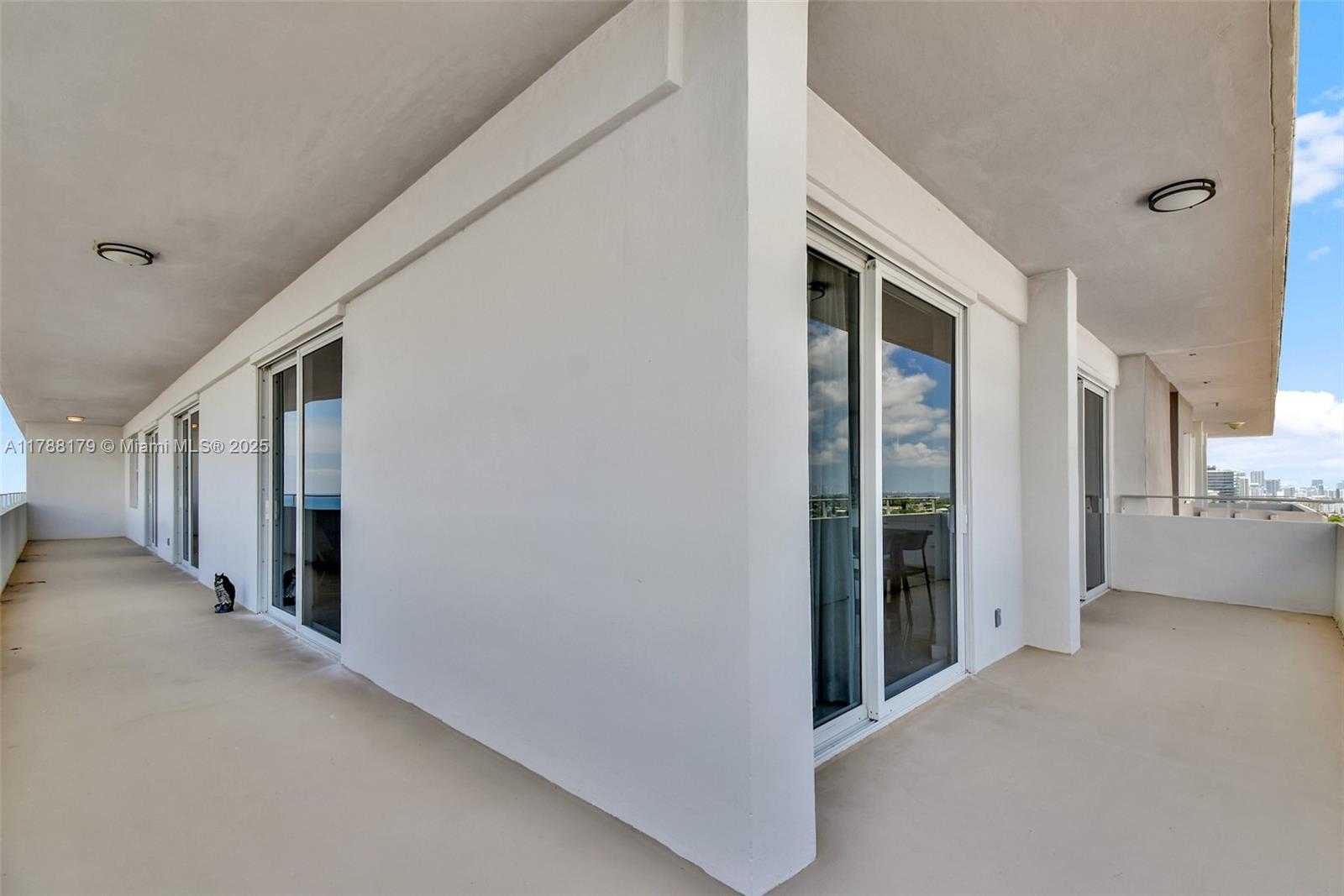 Small Image of 9225 COLLINS AVE #PHH, Surfside Number 15