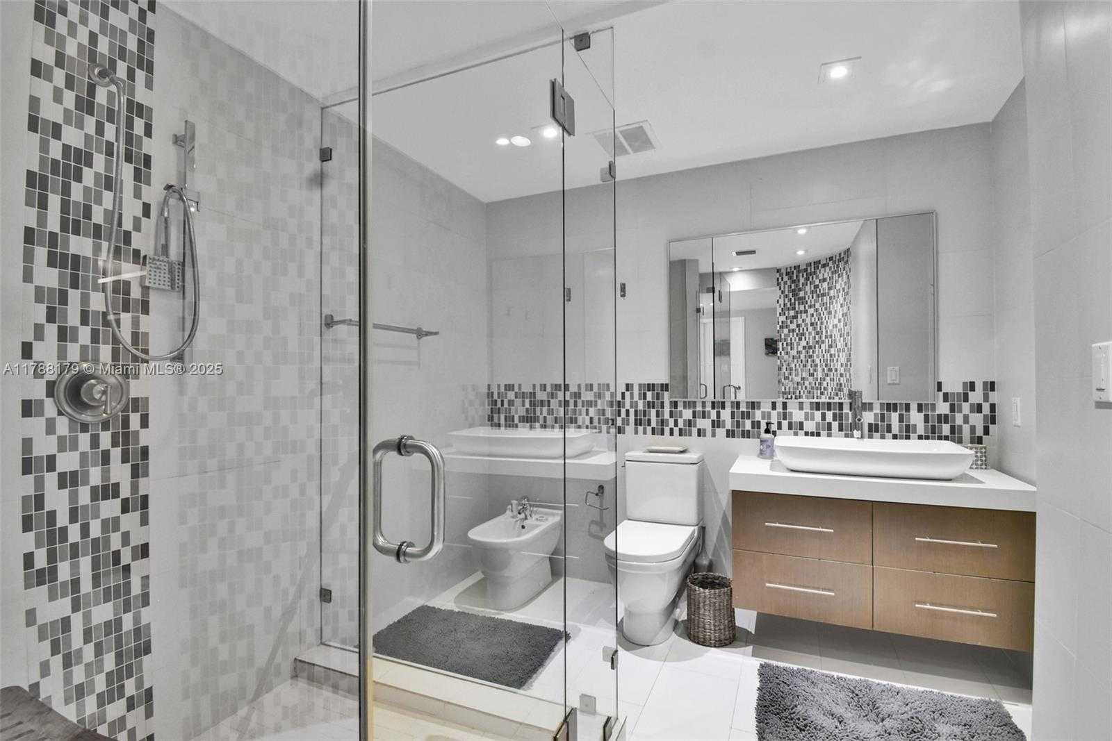 Small Image of 9225 COLLINS AVE #PHH, Surfside Number 27
