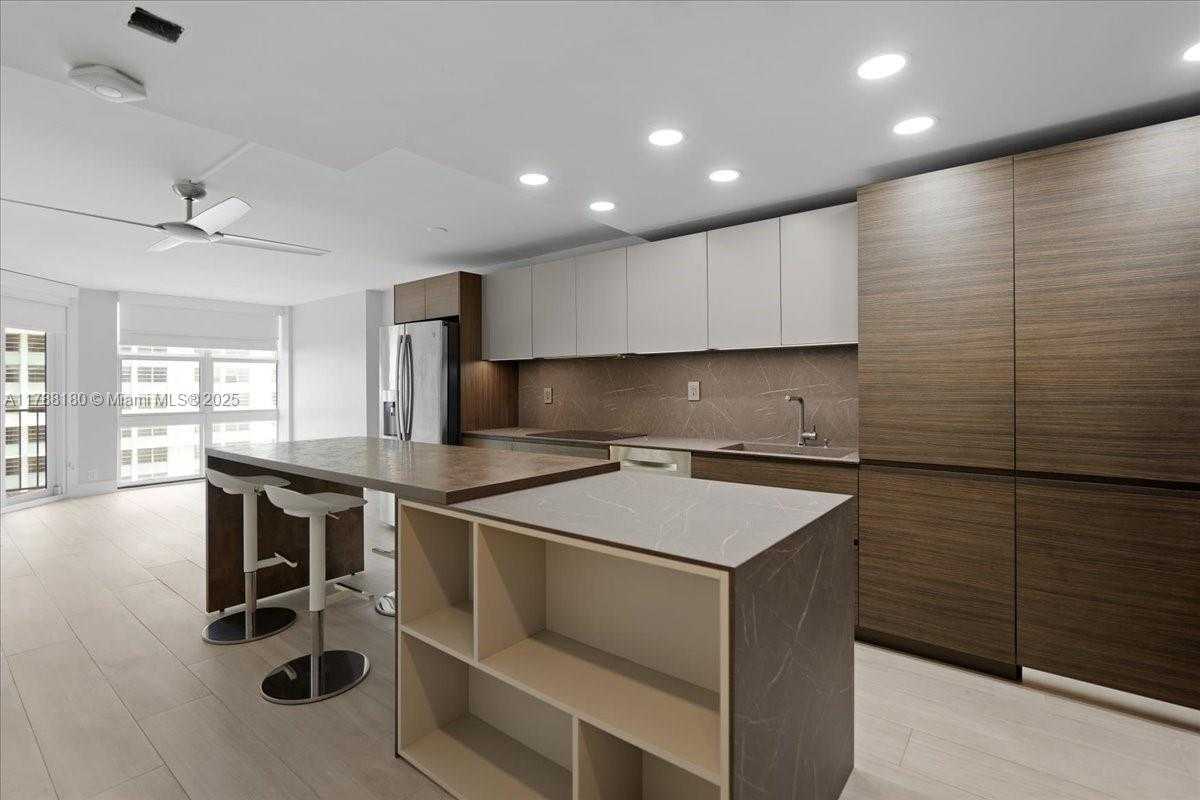 Small Image of 1865 BRICKELL AVE #A1005, Miami Number 12