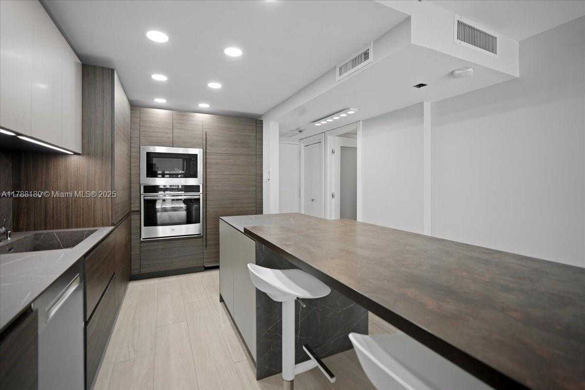 Small Image of 1865 BRICKELL AVE #A1005, Miami Number 5