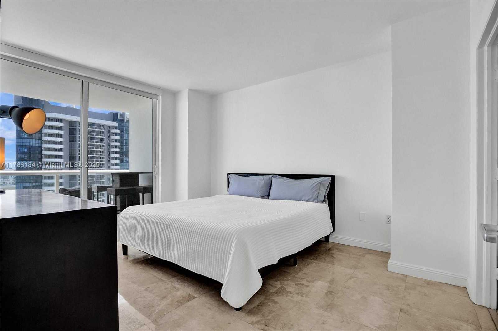 Small Image of 6365 COLLINS AVE #2604, Miami Beach Number 13