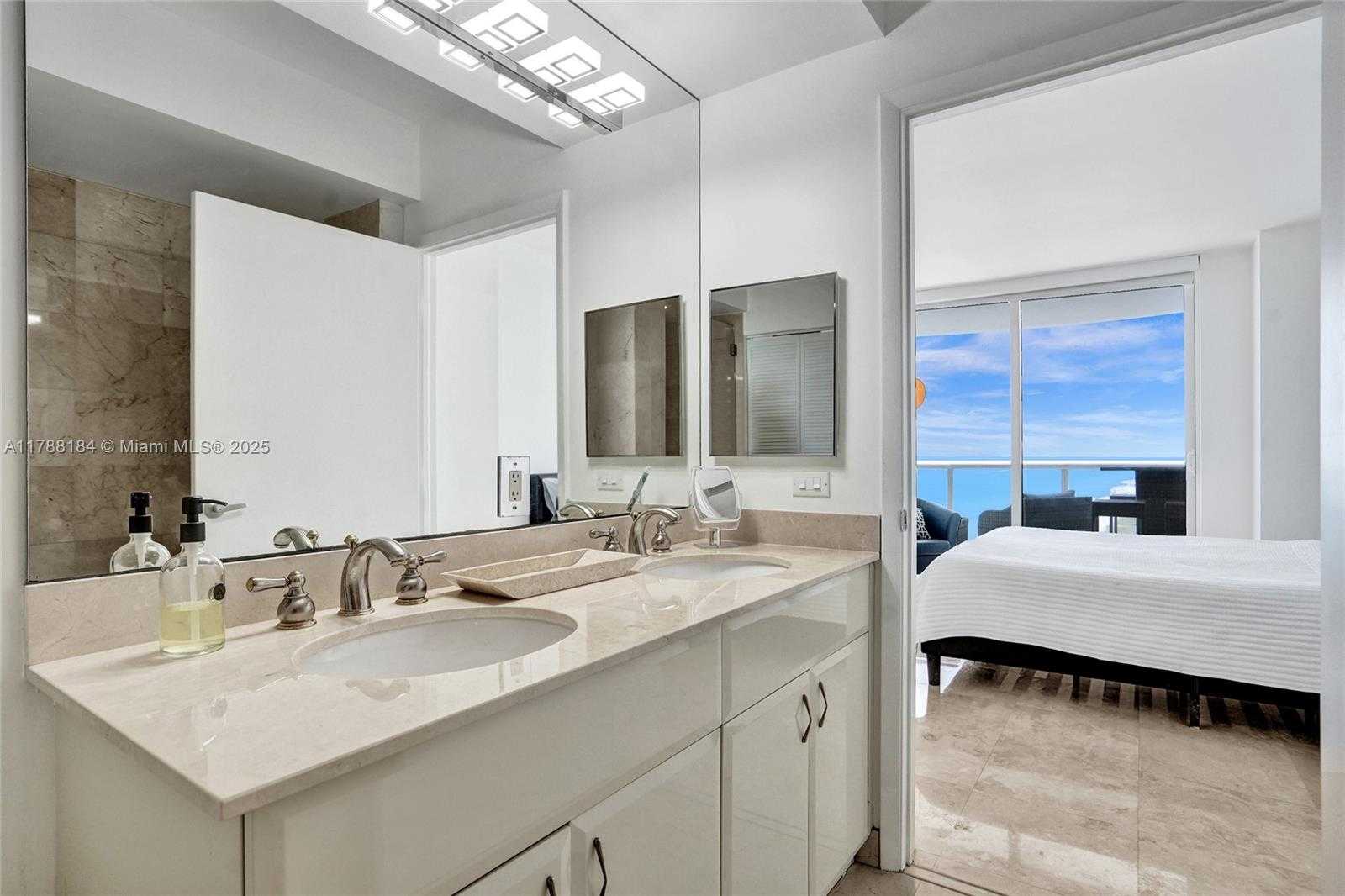 Small Image of 6365 COLLINS AVE #2604, Miami Beach Number 17