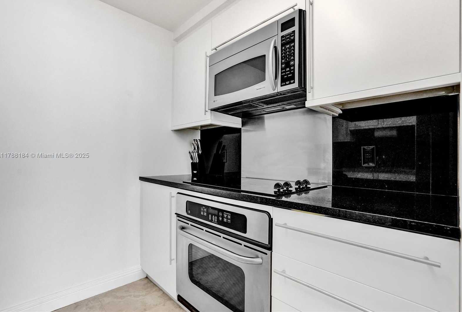 Small Image of 6365 COLLINS AVE #2604, Miami Beach Number 19