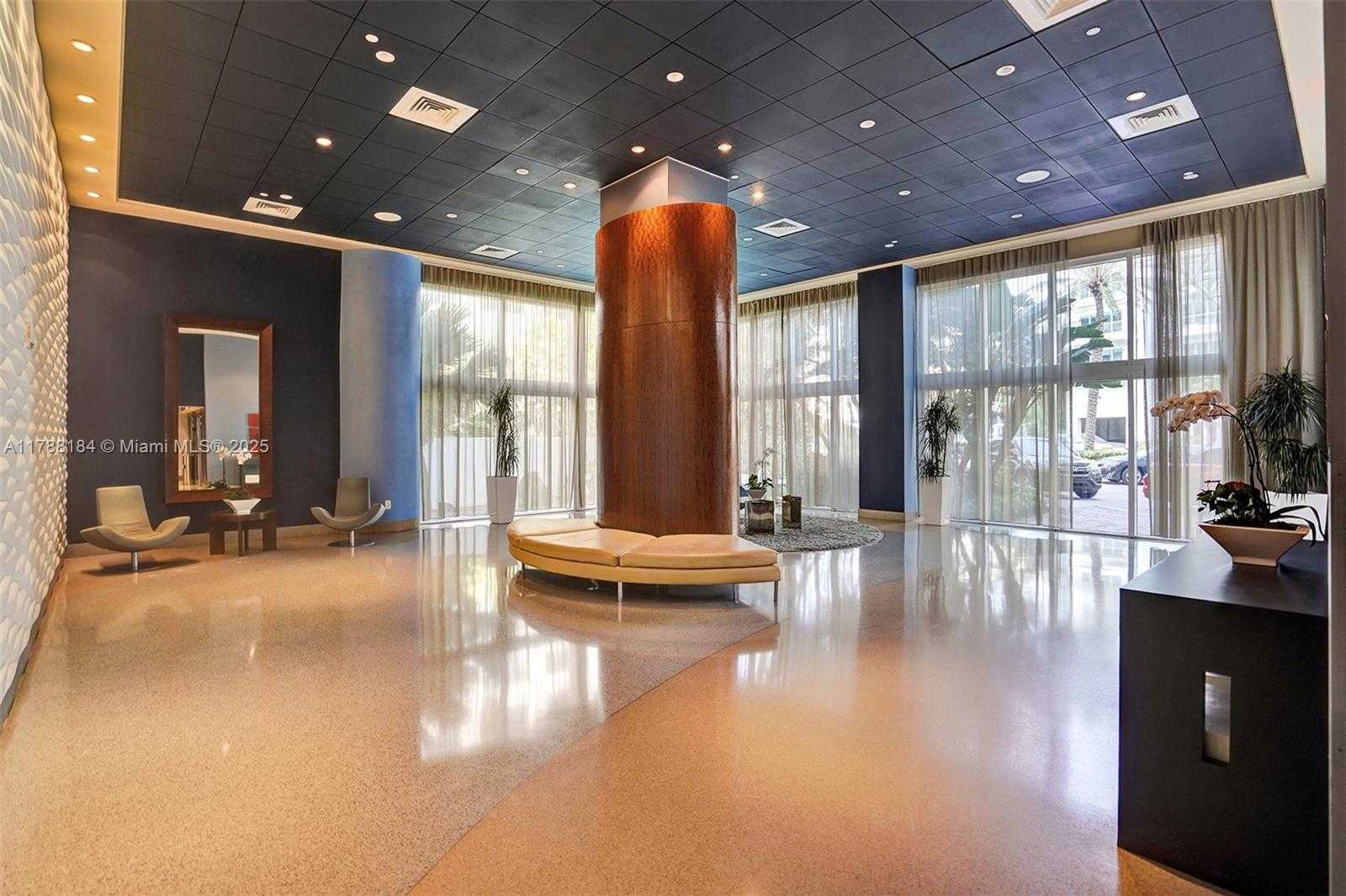 Small Image of 6365 COLLINS AVE #2604, Miami Beach Number 4