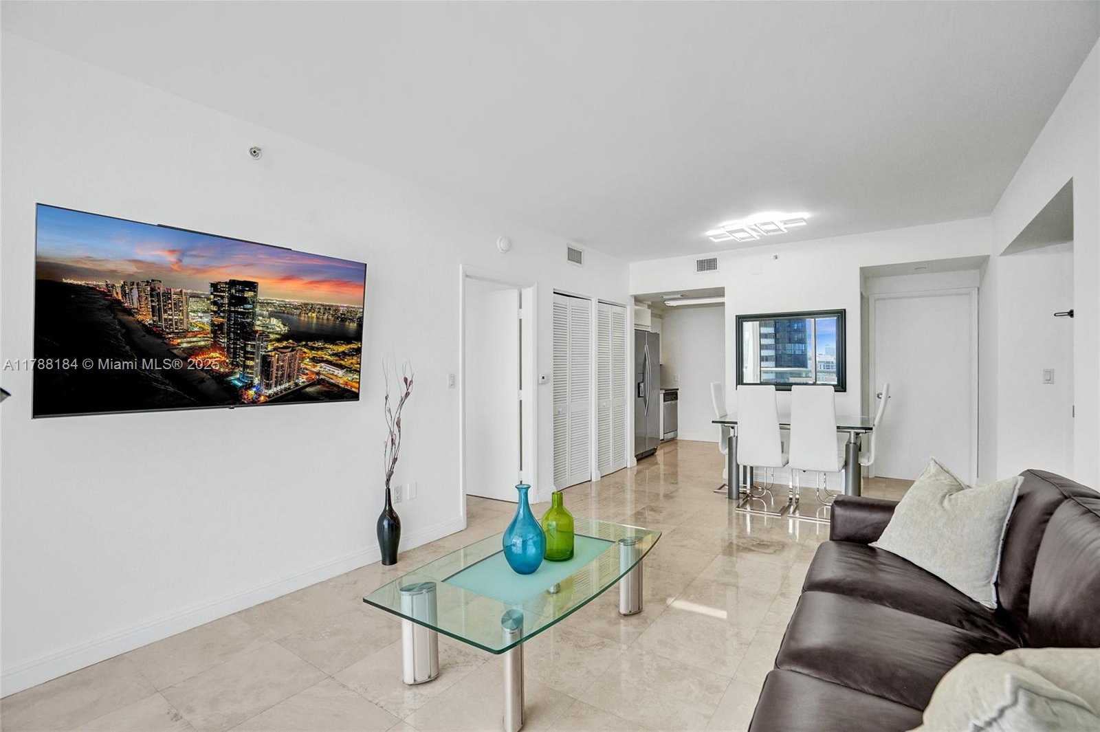 Small Image of 6365 COLLINS AVE #2604, Miami Beach Number 9