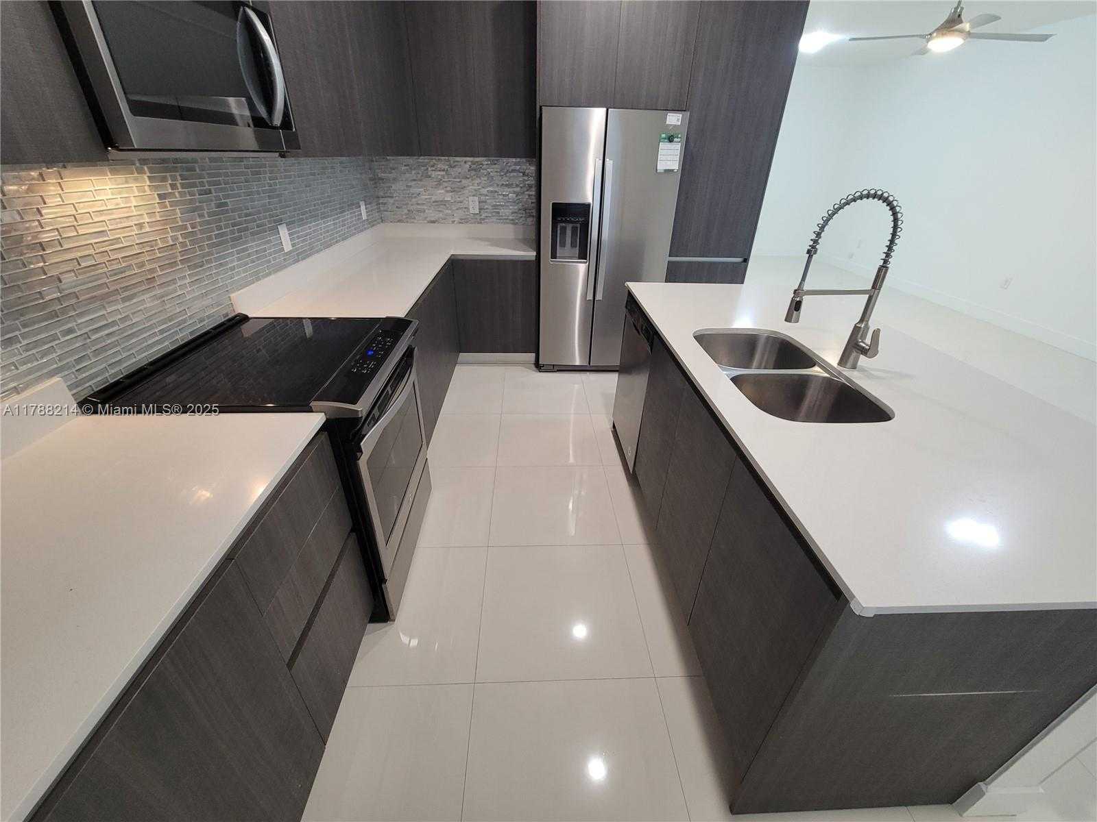 Small Image of 492 SOUTH WEST 91 PL, Miami Number 11