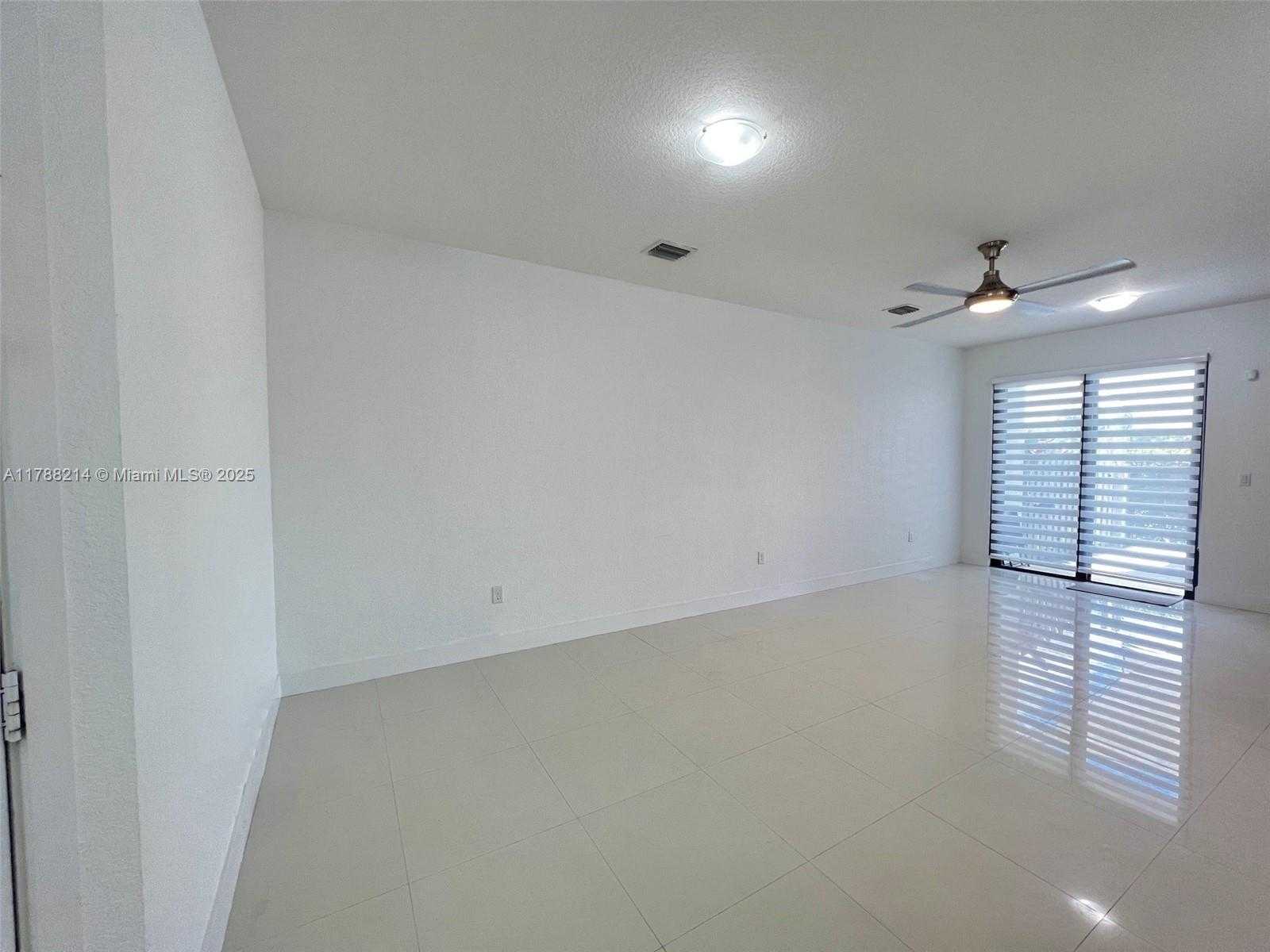 Small Image of 492 SOUTH WEST 91 PL, Miami Number 12