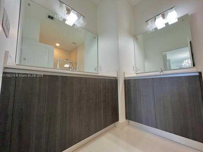 Small Image of 492 SOUTH WEST 91 PL, Miami Number 29