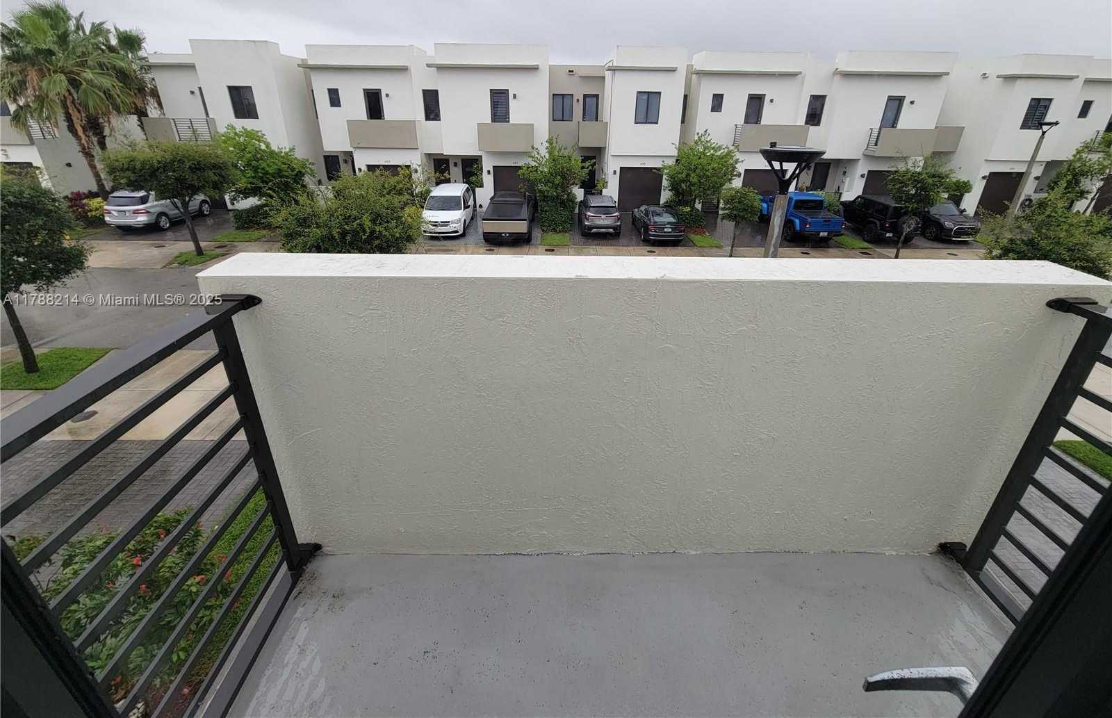 Small Image of 492 SOUTH WEST 91 PL, Miami Number 40